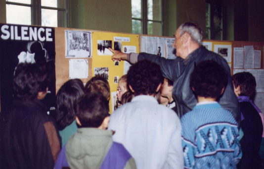 Jo Guérin témoigne devant une classe de CE2 d’Objat